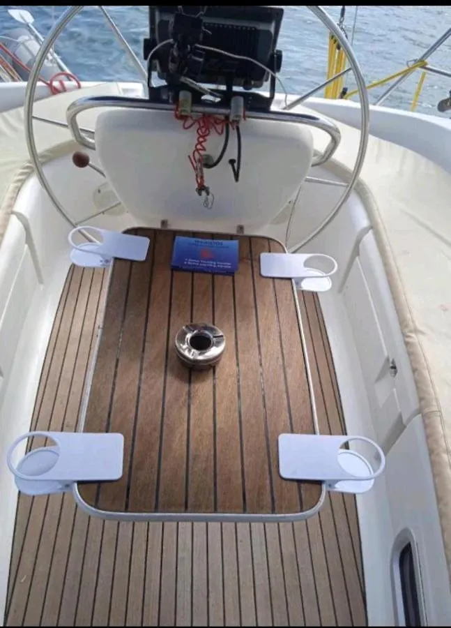מלון סלוניקי Ifestos Yachting Traveler ספינת מלון